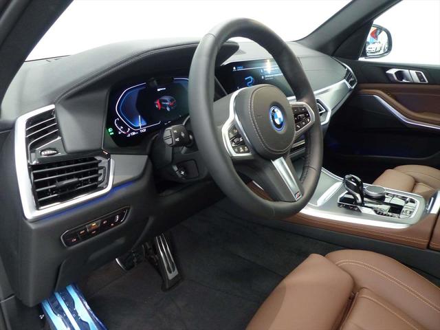 BMW X5 xDrive45e color Negro. Año 2021. 290KW(394CV). Híbrido Electro/Gasolina. En concesionario Lurauto - Gipuzkoa de Guipuzcoa
