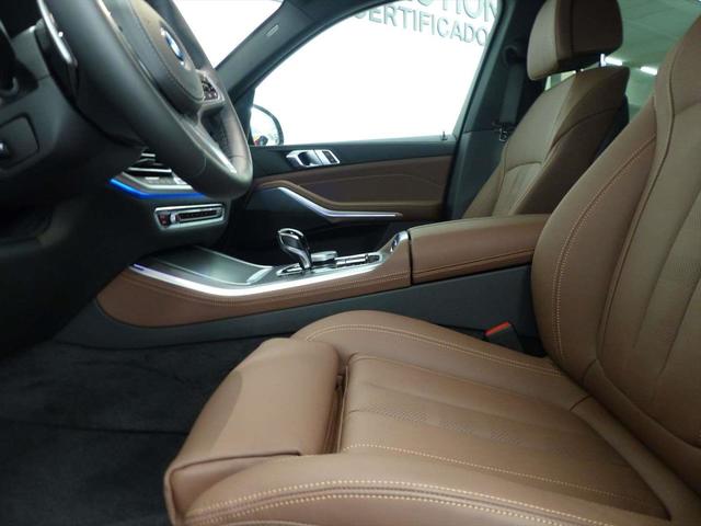 BMW X5 xDrive45e color Negro. Año 2021. 290KW(394CV). Híbrido Electro/Gasolina. En concesionario Lurauto - Gipuzkoa de Guipuzcoa