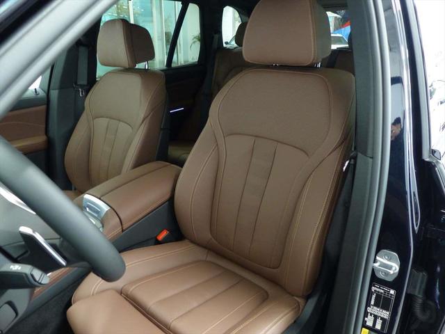 BMW X5 xDrive45e color Negro. Año 2021. 290KW(394CV). Híbrido Electro/Gasolina. En concesionario Lurauto - Gipuzkoa de Guipuzcoa
