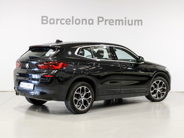 BMW X2 sDrive18i color Negro. Año 2021. 103KW(140CV). Gasolina. En concesionario Barcelona Premium -- GRAN VIA de Barcelona