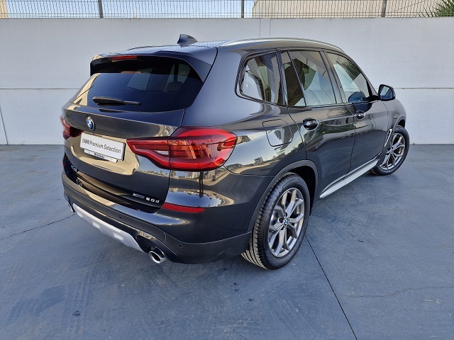 BMW X3 xDrive20d color Gris. Año 2021. 140KW(190CV). Diésel. En concesionario Movitransa Cars Huelva de Huelva