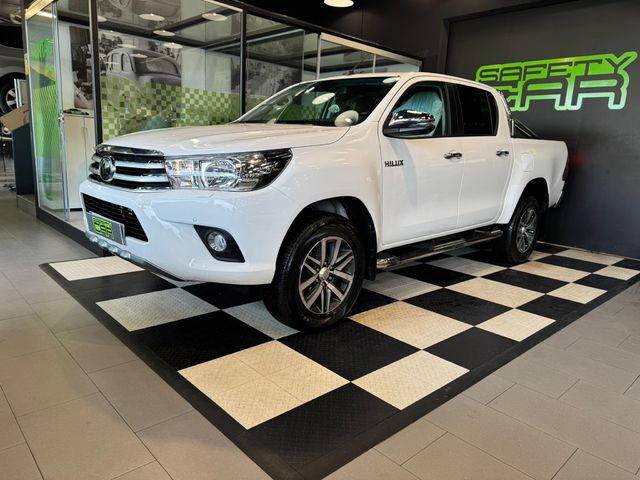 Toyota Hilux 2.4 D-4D Doble Cabina VXL A/T 110 kW (150 CV)