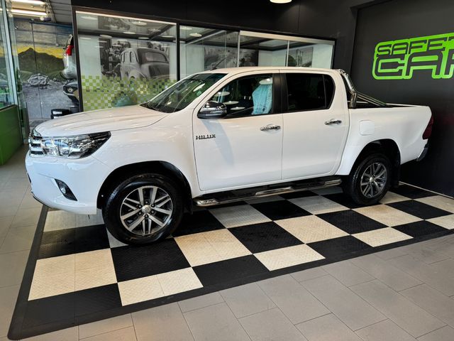 Toyota Hilux 2.4 D-4D Doble Cabina VXL A/T 110 kW (150 CV)
