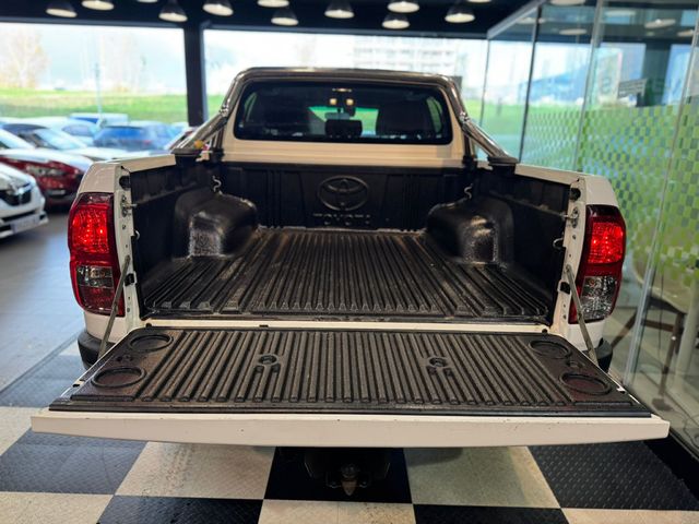 Toyota Hilux 2.4 D-4D Doble Cabina VXL A/T 110 kW (150 CV)