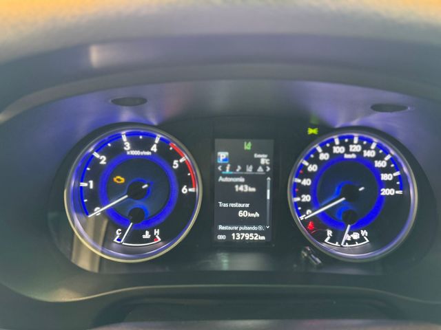 Toyota Hilux 2.4 D-4D Doble Cabina VXL A/T 110 kW (150 CV)