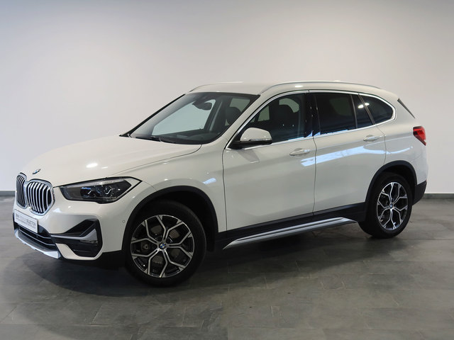 BMW X1 sDrive18d color Blanco. Año 2021. 110KW(150CV). Diésel. En concesionario Autogal de Ourense