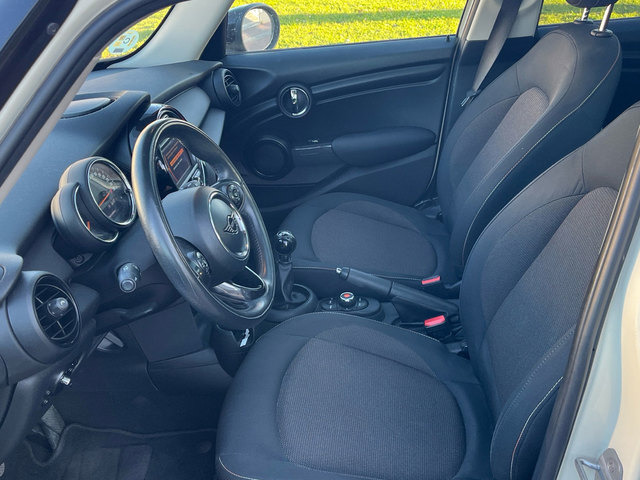 fotoG 10 del MINI MINI 5 Puertas One 75 kW (102 CV) 102cv Gasolina del 2019 en Murcia