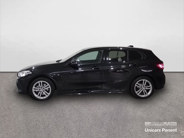 BMW Serie 1 118d color Negro. Año 2024. 110KW(150CV). Diésel. En concesionario Unicars Ponent de Lleida