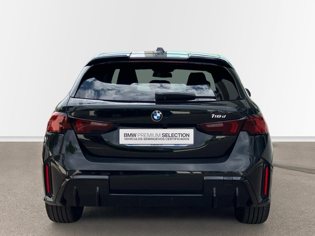 BMW Serie 1 118d color Negro. Año 2024. 110KW(150CV). Diésel. En concesionario Proa Premium Palma de Illes Balears