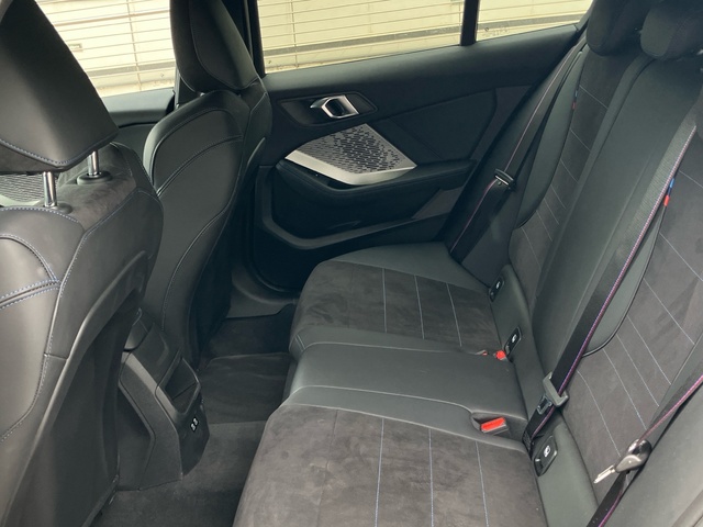 BMW Serie 1 118d color Negro. Año 2024. 110KW(150CV). Diésel. En concesionario Proa Premium Palma de Illes Balears