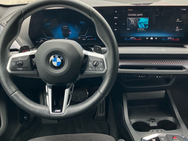 BMW Serie 1 118d color Negro. Año 2024. 110KW(150CV). Diésel. En concesionario Proa Premium Palma de Illes Balears