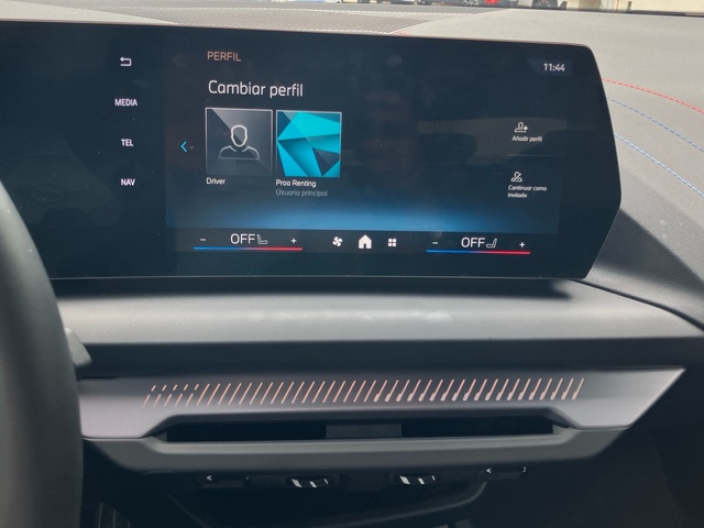 BMW Serie 1 118d color Negro. Año 2024. 110KW(150CV). Diésel. En concesionario Proa Premium Palma de Illes Balears