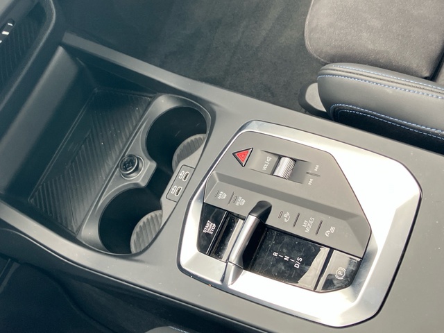 BMW Serie 1 118d color Negro. Año 2024. 110KW(150CV). Diésel. En concesionario Proa Premium Palma de Illes Balears