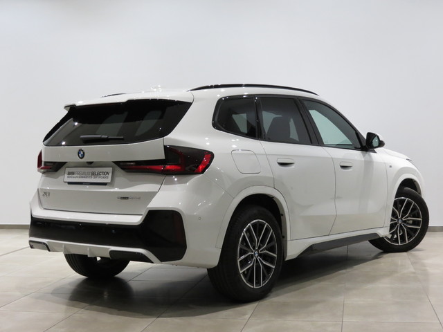 BMW X1 sDrive20d color Blanco. Año 2024. 120KW(163CV). Diésel. En concesionario SAN JUAN Automoviles Fersan S.A. de Alicante