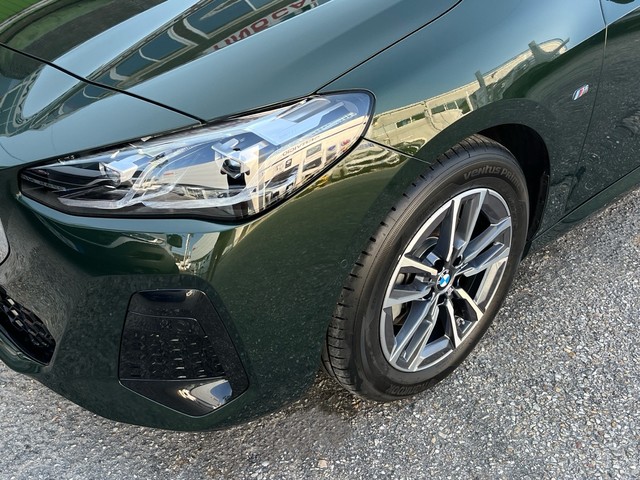BMW Serie 2 218d Active Tourer color Verde. Año 2024. 110KW(150CV). Diésel. En concesionario Celtamotor Vigo de Pontevedra
