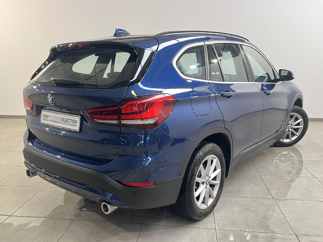 BMW X1 sDrive18d color Azul. Año 2022. 110KW(150CV). Diésel. En concesionario Movitransa Cars Jerez de Cádiz