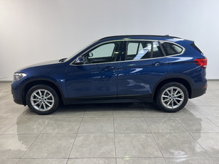 Fotos de BMW X1 sDrive18d color Azul. Año 2022. 110KW(150CV). Diésel. En concesionario Movitransa Cars Jerez de Cádiz