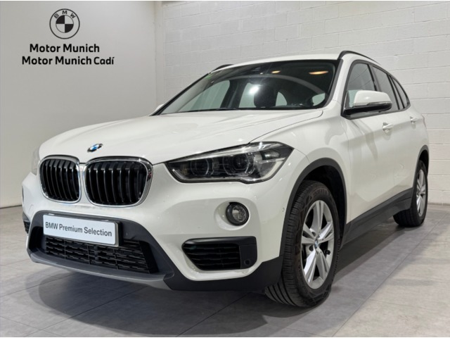 BMW X1 sDrive18i color Blanco. Año 2019. 103KW(140CV). Gasolina. En concesionario MOTOR MUNICH S.A.U  - Terrassa de Barcelona