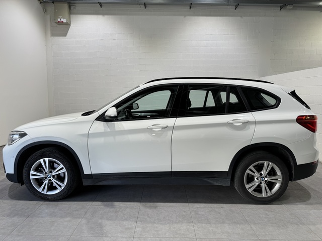 BMW X1 sDrive18i color Blanco. Año 2019. 103KW(140CV). Gasolina. En concesionario MOTOR MUNICH S.A.U  - Terrassa de Barcelona