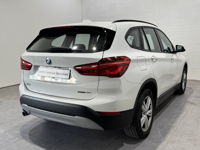 BMW X1 sDrive18i color Blanco. Año 2019. 103KW(140CV). Gasolina. En concesionario MOTOR MUNICH S.A.U  - Terrassa de Barcelona