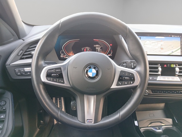 BMW Serie 1 116d color Gris. Año 2024. 85KW(116CV). Diésel. En concesionario FINESTRAT Automoviles Fersan, S.A. de Alicante