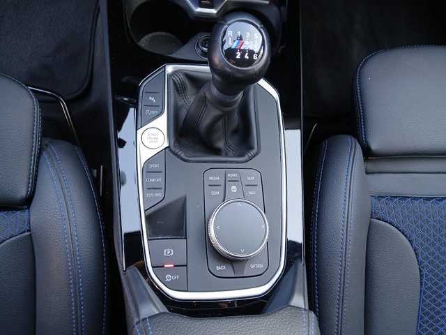 BMW Serie 1 116d color Gris. Año 2024. 85KW(116CV). Diésel. En concesionario FINESTRAT Automoviles Fersan, S.A. de Alicante