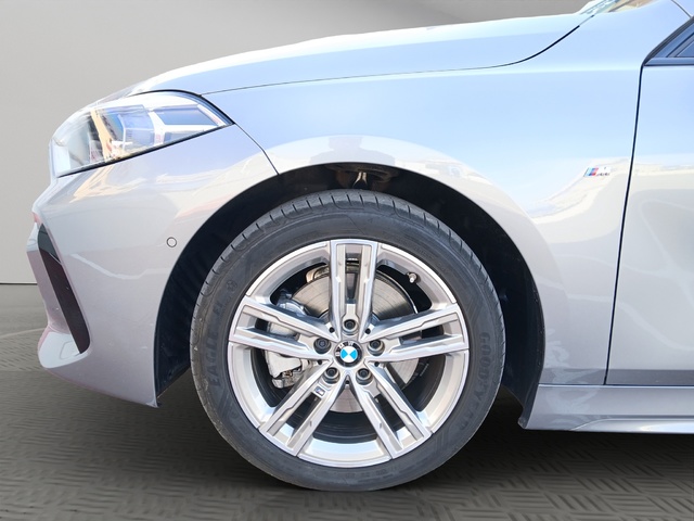 BMW Serie 1 116d color Gris. Año 2024. 85KW(116CV). Diésel. En concesionario FINESTRAT Automoviles Fersan, S.A. de Alicante