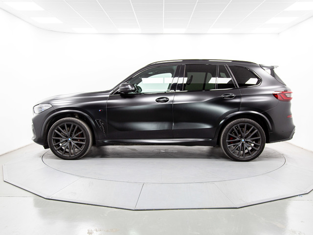 BMW X5 xDrive40d color Negro. Año 2022. 250KW(340CV). Diésel. En concesionario Móvil Begar Alicante de Alicante