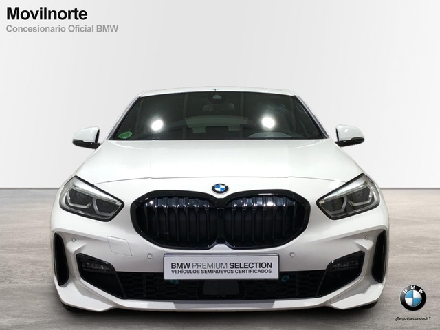 BMW Serie 1 118d color Blanco. Año 2023. 110KW(150CV). Diésel. En concesionario Movilnorte El Plantio de Madrid