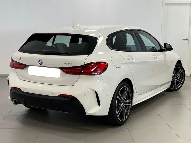 BMW Serie 1 118i color Blanco. Año 2021. 103KW(140CV). Gasolina. En concesionario Marmotor de Las Palmas