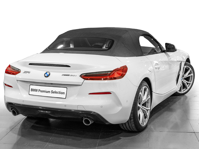 BMW Z4 sDrive30i Cabrio color Blanco. Año 2021. 190KW(258CV). Gasolina. En concesionario Caetano Cuzco, Salvatierra de Madrid