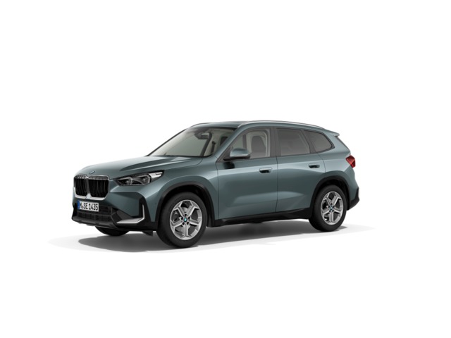 BMW X1 sDrive18d color Verde. Año 2024. 110KW(150CV). Diésel. En concesionario Caetano Cuzco Raimundo Fernandez Villaverde, 45 de Madrid