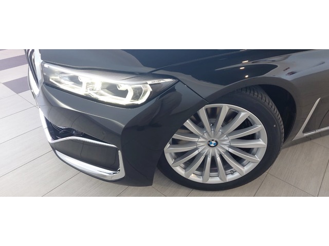 BMW Serie 7 730Ld color Negro. Año 2021. 210KW(286CV). Diésel. En concesionario Adler Motor S.L. TOLEDO de Toledo