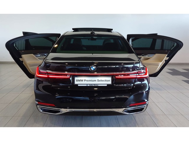 BMW Serie 7 730Ld color Negro. Año 2021. 210KW(286CV). Diésel. En concesionario Adler Motor S.L. TOLEDO de Toledo