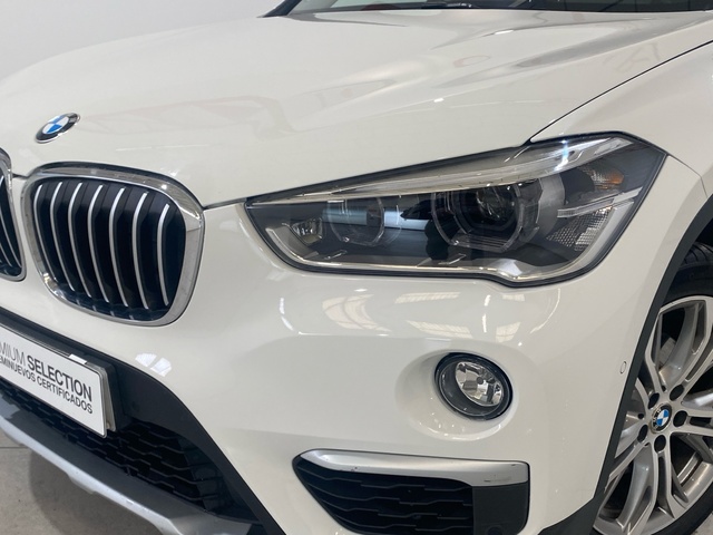 BMW X1 sDrive18d color Blanco. Año 2019. 110KW(150CV). Diésel. En concesionario Burgocar (Bmw y Mini) de Burgos