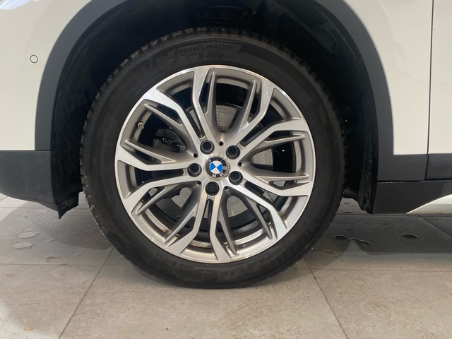 BMW X1 sDrive18d color Blanco. Año 2019. 110KW(150CV). Diésel. En concesionario Burgocar (Bmw y Mini) de Burgos