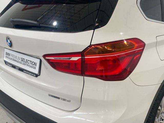 BMW X1 sDrive18d color Blanco. Año 2019. 110KW(150CV). Diésel. En concesionario Burgocar (Bmw y Mini) de Burgos