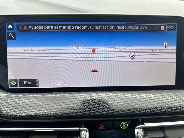 BMW Serie 1 118i color Gris. Año 2023. 103KW(140CV). Gasolina. En concesionario Enekuri Motor de Vizcaya