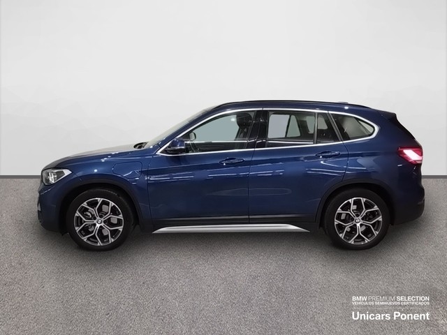 BMW X1 xDrive25e color Azul. Año 2021. 162KW(220CV). Híbrido Electro/Gasolina. En concesionario Unicars Ponent de Lleida