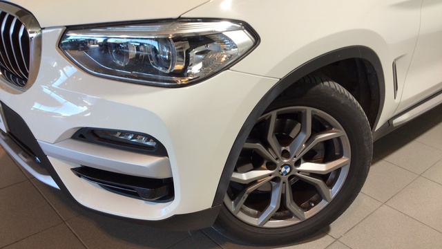 BMW X3 xDrive20d color Blanco. Año 2020. 140KW(190CV). Diésel. En concesionario BYmyCAR Madrid - Alcalá de Madrid