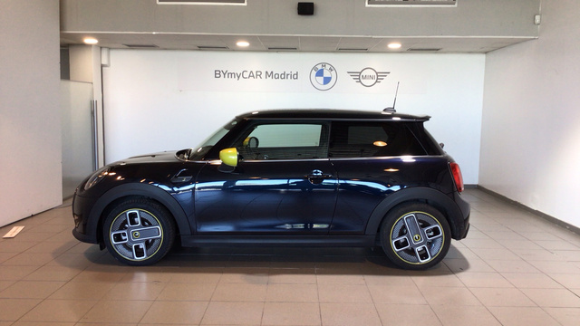 fotoG 2 del MINI MINI 3 Puertas Cooper SE 135 kW (184 CV) 184cv Eléctrico del 2021 en Madrid