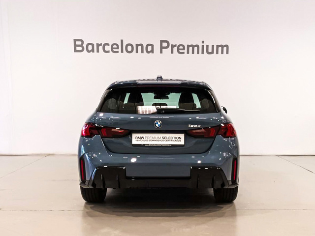 BMW Serie 1 120d color Gris. Año 2024. 120KW(163CV). Diésel. En concesionario Barcelona Premium -- GRAN VIA de Barcelona