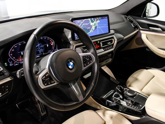 BMW X4 xDrive20d color Negro. Año 2024. 140KW(190CV). Diésel. En concesionario Barcelona Premium -- GRAN VIA de Barcelona