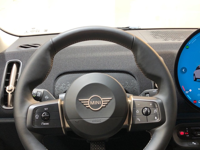 fotoG 13 del MINI MINI Countryman E 150 kW (204 CV) 204cv Eléctrico del 2024 en Madrid