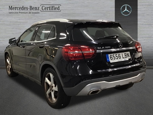 Mercedes-Benz GLA 180 90 kW (122 CV)