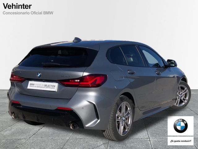 BMW Serie 1 118d color Gris. Año 2024. 110KW(150CV). Diésel. En concesionario Vehinter Getafe de Madrid