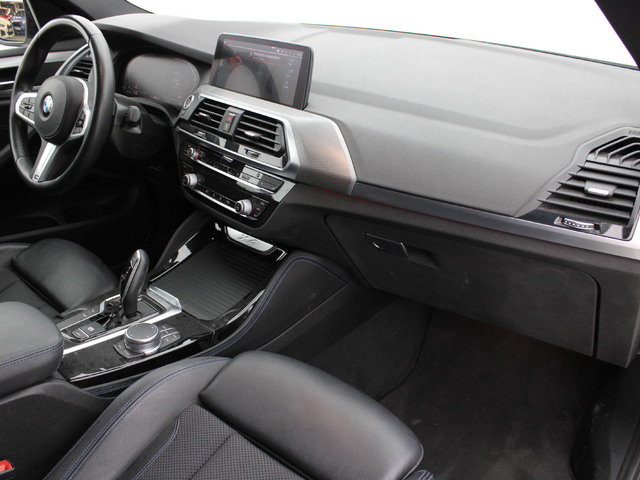 BMW X4 xDrive20d color Blanco. Año 2020. 140KW(190CV). Diésel. En concesionario Augusta Aragon S.A. de Zaragoza