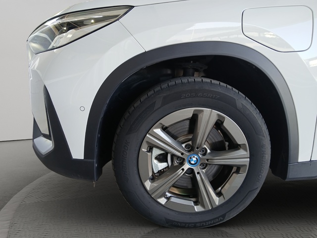 BMW X1 xDrive25e color Blanco. Año 2024. 180KW(245CV). Híbrido Electro/Gasolina. En concesionario GANDIA Automoviles Fersan, S.A. de Valencia