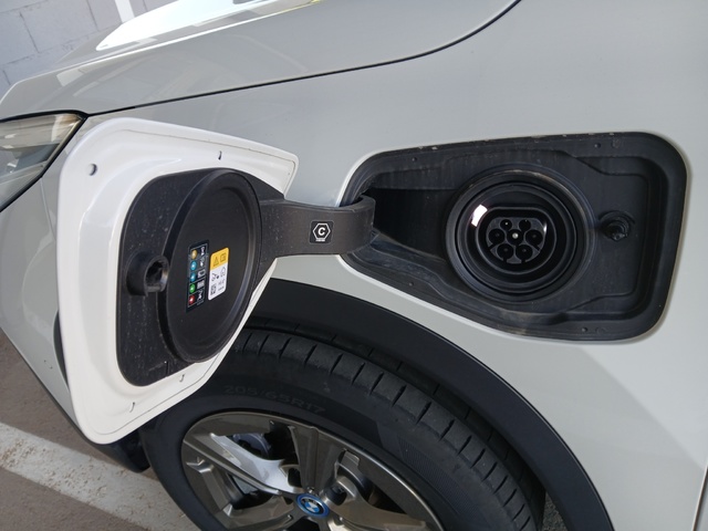 BMW X1 xDrive25e color Blanco. Año 2024. 180KW(245CV). Híbrido Electro/Gasolina. En concesionario GANDIA Automoviles Fersan, S.A. de Valencia