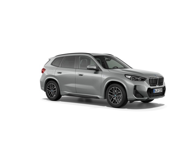 BMW X1 sDrive18d color Gris Plata. Año 2024. 110KW(150CV). Diésel. En concesionario Celtamotor Vigo  de Pontevedra